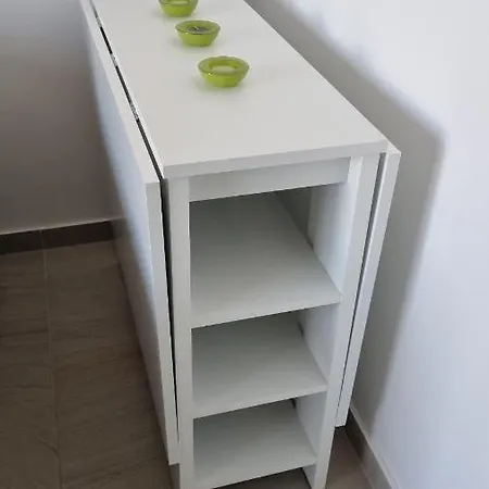 Beach Apartment *