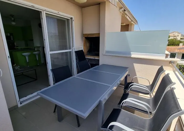 Διαμέρισμα Beach Apartment *